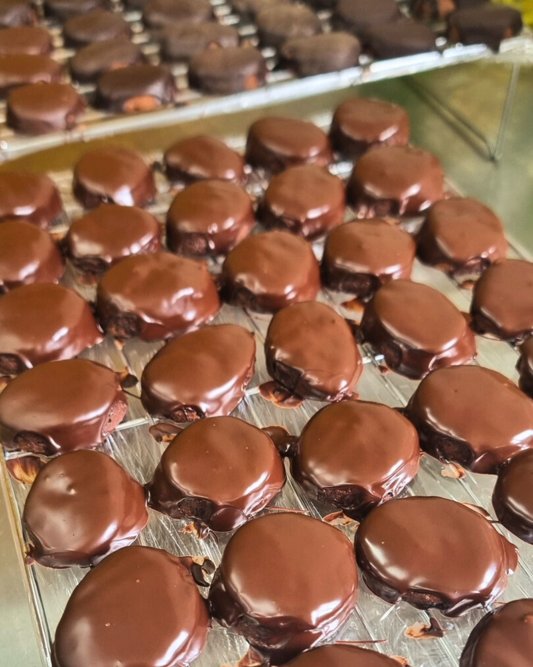 Coffret de Pâques – 24 Canistrelli chocolat noir & blanc (Duo biancu è neru)